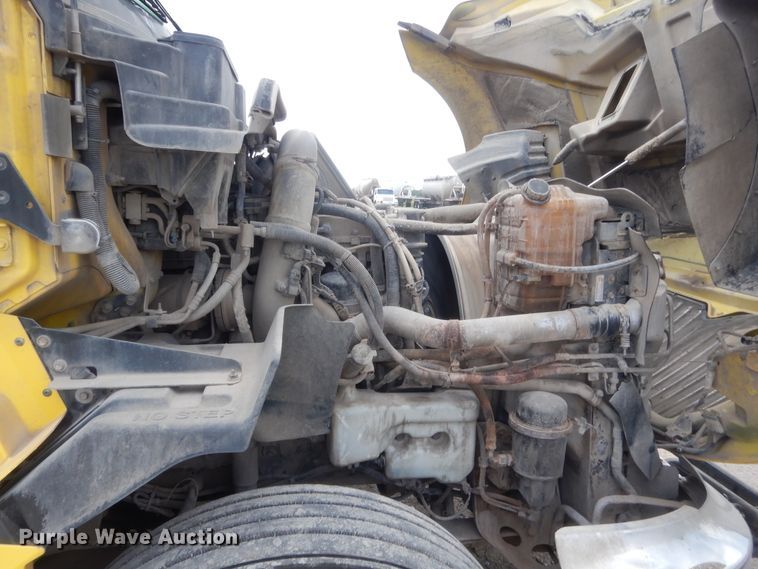 image for item IN9521 2011 International ProStar  semi truck