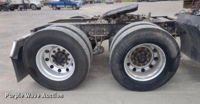 image for item IN9521 2011 International ProStar  semi truck