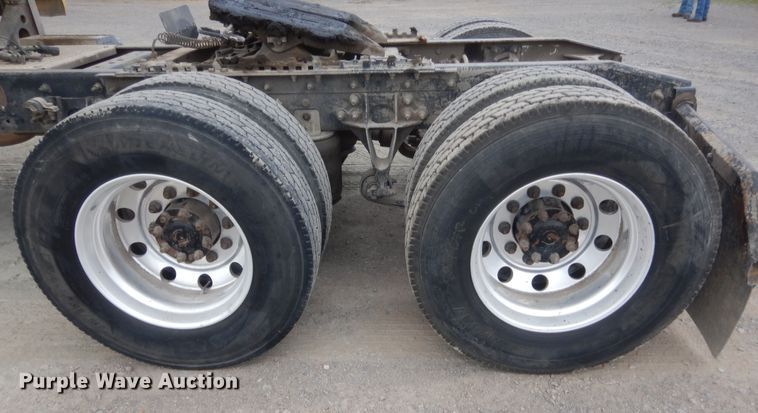 image for item IN9521 2011 International ProStar  semi truck