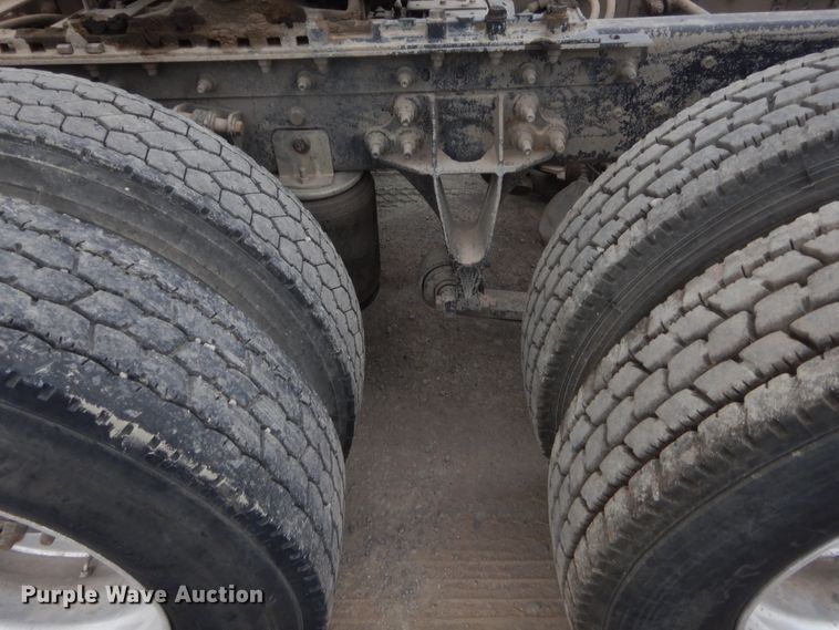 image for item IN9521 2011 International ProStar  semi truck