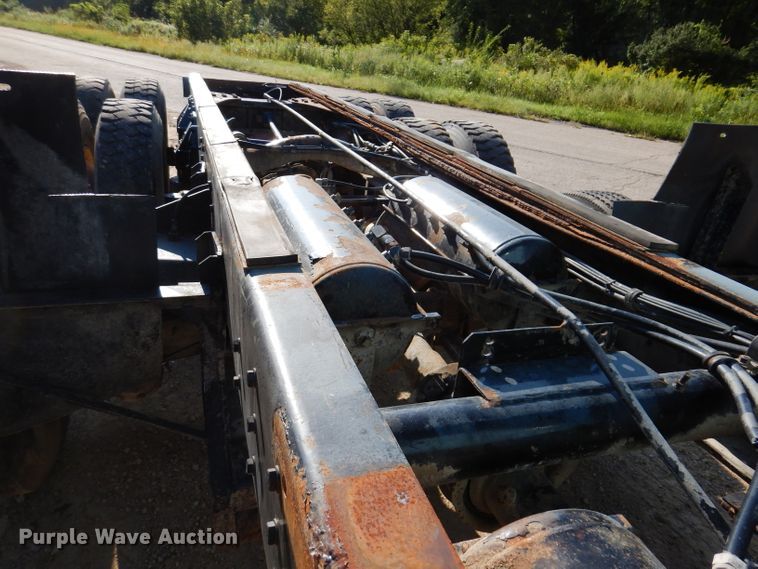 image for item IN9974 1992 Western Star 4864F  truck cab and chassis