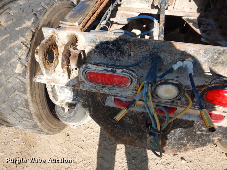 image for item IN9974 1992 Western Star 4864F  truck cab and chassis