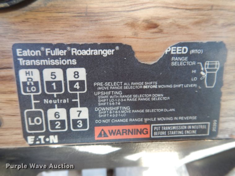 image for item IN9974 1992 Western Star 4864F  truck cab and chassis