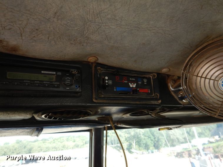 image for item IN9974 1992 Western Star 4864F  truck cab and chassis