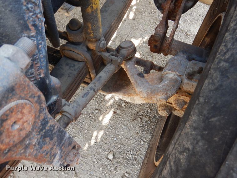 image for item IN9974 1992 Western Star 4864F  truck cab and chassis