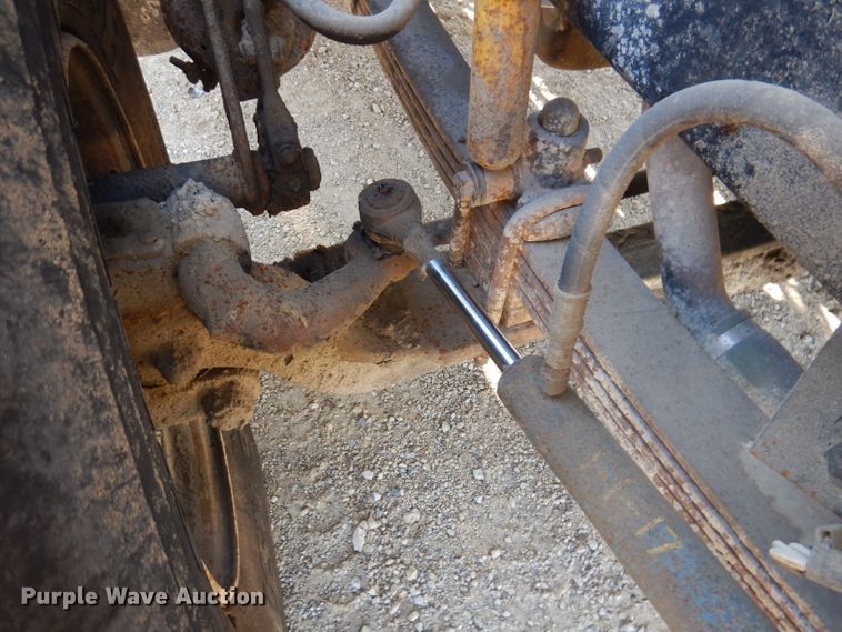 image for item IN9974 1992 Western Star 4864F  truck cab and chassis