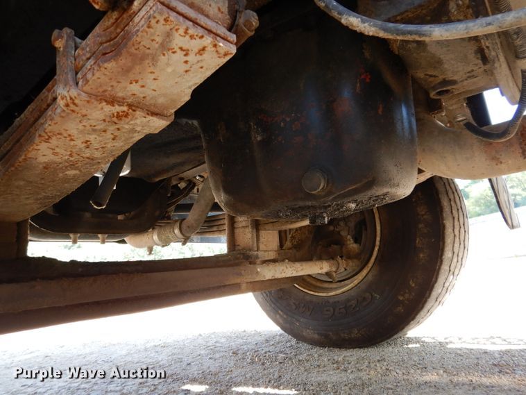 image for item IN9974 1992 Western Star 4864F  truck cab and chassis