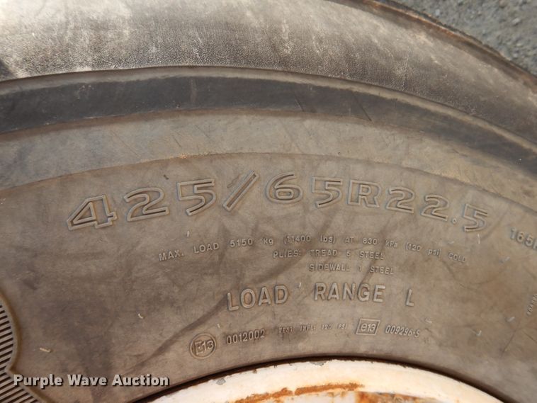 image for item IN9974 1992 Western Star 4864F  truck cab and chassis