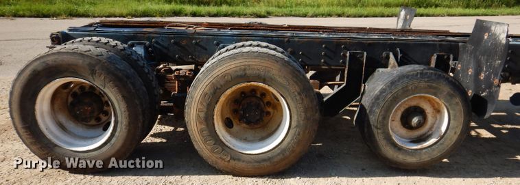 image for item IN9974 1992 Western Star 4864F  truck cab and chassis