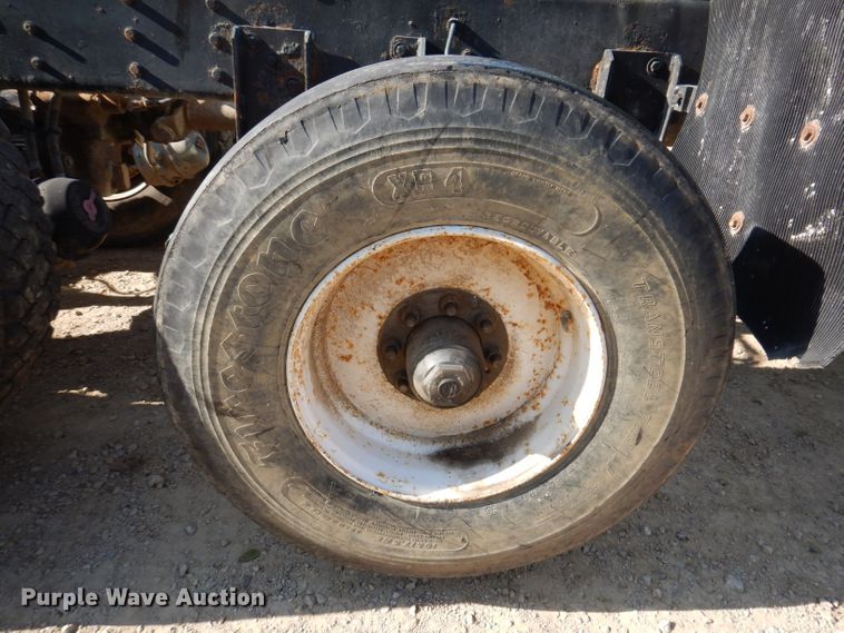 image for item IN9974 1992 Western Star 4864F  truck cab and chassis