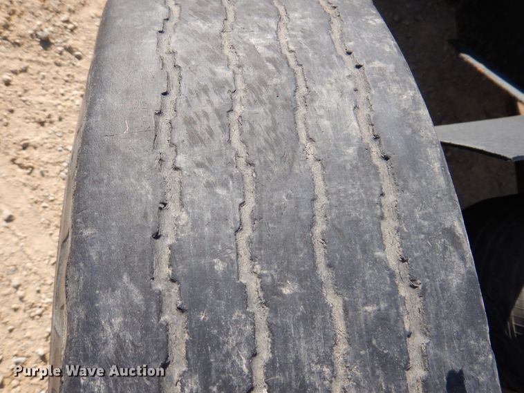 image for item IN9974 1992 Western Star 4864F  truck cab and chassis