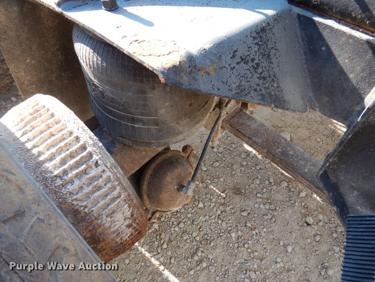 image for item IN9974 1992 Western Star 4864F  truck cab and chassis