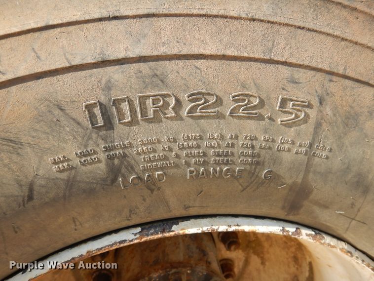 image for item IN9974 1992 Western Star 4864F  truck cab and chassis