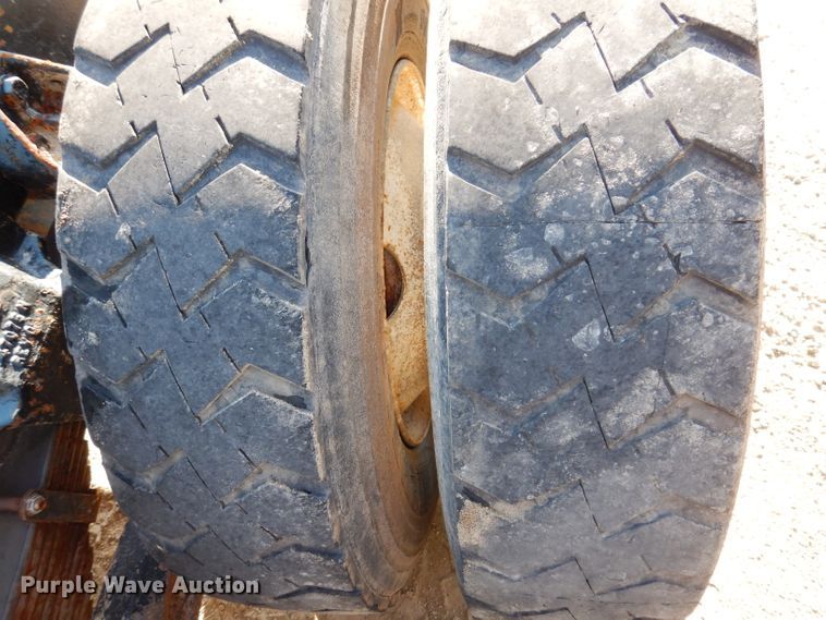 image for item IN9974 1992 Western Star 4864F  truck cab and chassis