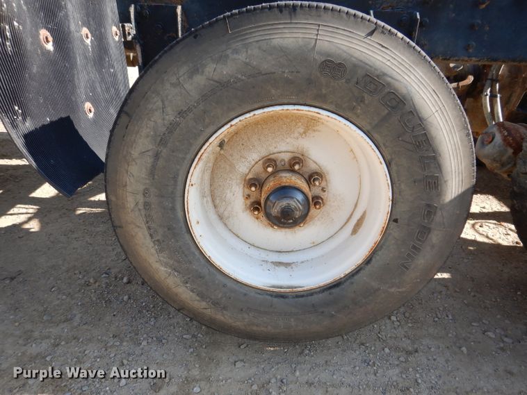 image for item IN9974 1992 Western Star 4864F  truck cab and chassis