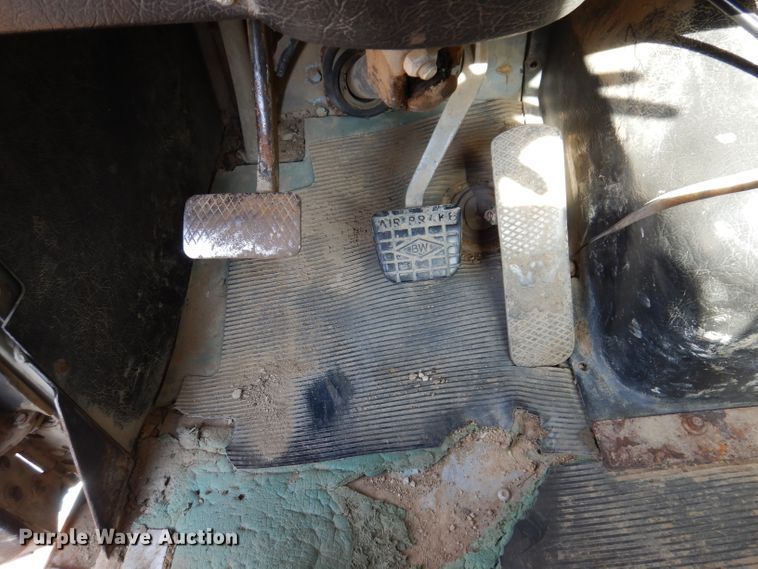 image for item IN9975 1992 Western Star 4864F  truck cab and chassis