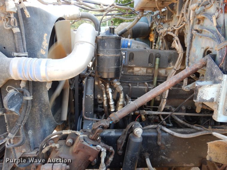 image for item IN9975 1992 Western Star 4864F  truck cab and chassis