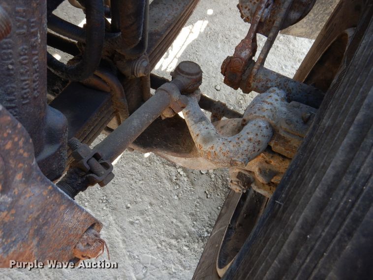 image for item IN9975 1992 Western Star 4864F  truck cab and chassis