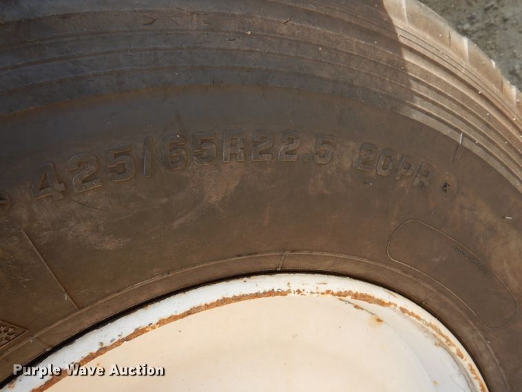 image for item IN9975 1992 Western Star 4864F  truck cab and chassis