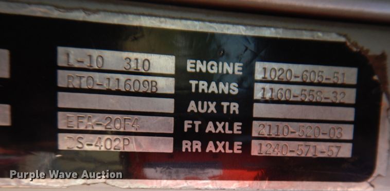 image for item IN9975 1992 Western Star 4864F  truck cab and chassis