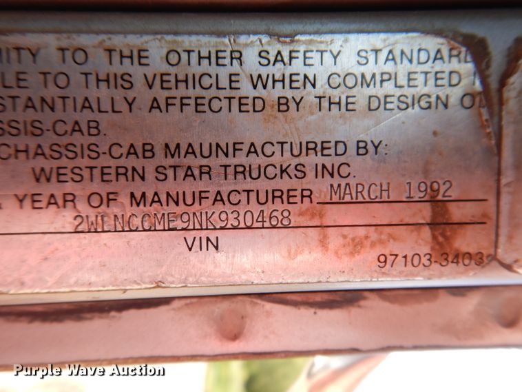 image for item IN9975 1992 Western Star 4864F  truck cab and chassis