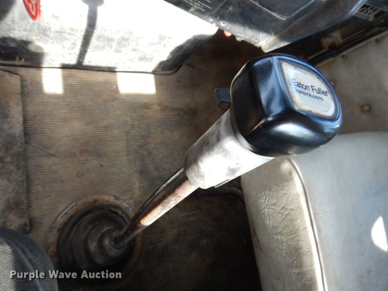 image for item IN9976 1992 Western Star 4864F  truck cab and chassis