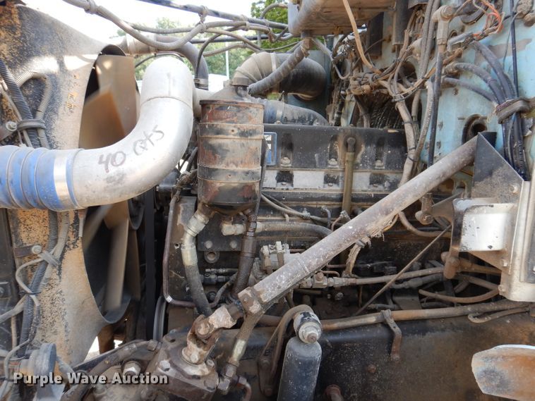 image for item IN9976 1992 Western Star 4864F  truck cab and chassis