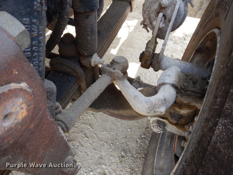 image for item IN9976 1992 Western Star 4864F  truck cab and chassis