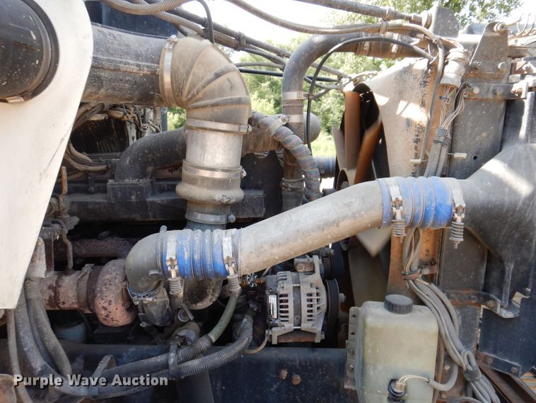 image for item IN9976 1992 Western Star 4864F  truck cab and chassis