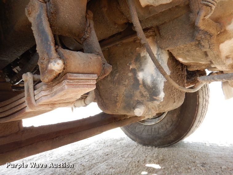 image for item IN9976 1992 Western Star 4864F  truck cab and chassis