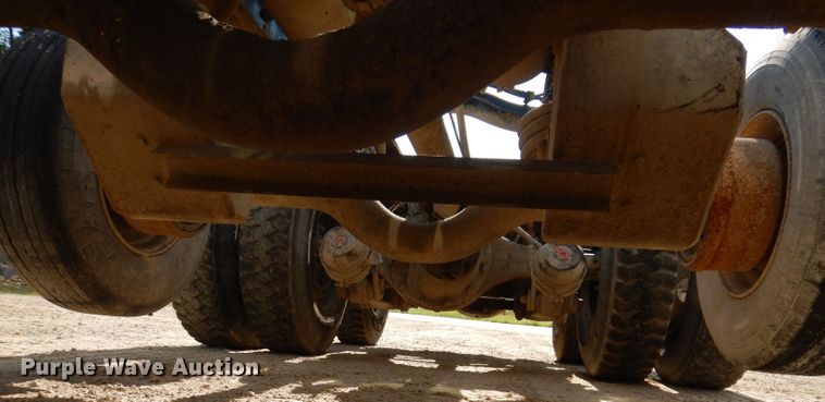 image for item IN9976 1992 Western Star 4864F  truck cab and chassis