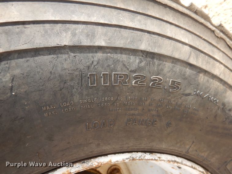 image for item IN9976 1992 Western Star 4864F  truck cab and chassis