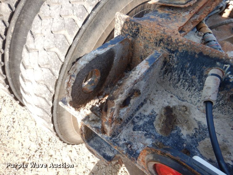 image for item IN9977 1992 Western Star 4864F  truck cab and chassis