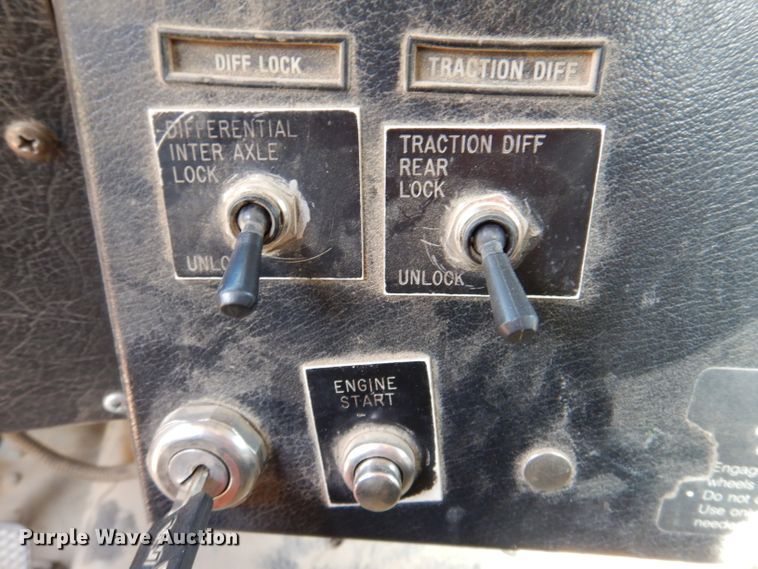 image for item IN9977 1992 Western Star 4864F  truck cab and chassis