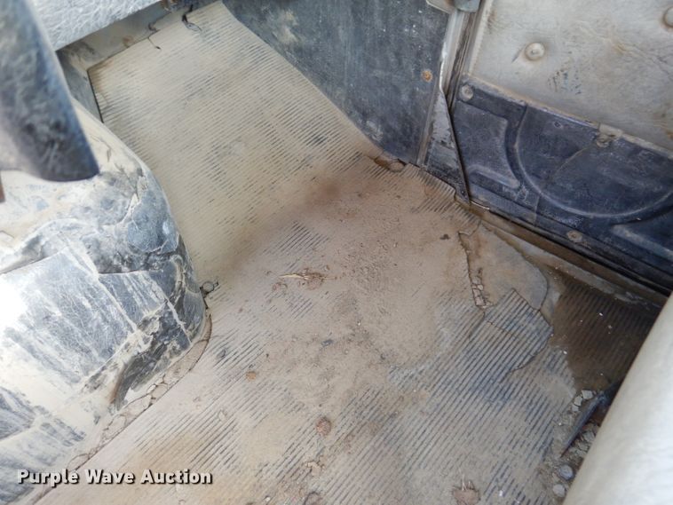 image for item IN9977 1992 Western Star 4864F  truck cab and chassis