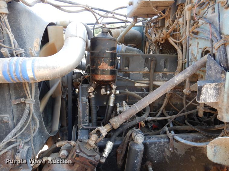 image for item IN9977 1992 Western Star 4864F  truck cab and chassis