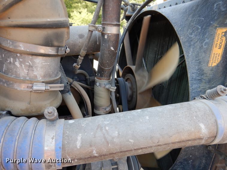 image for item IN9977 1992 Western Star 4864F  truck cab and chassis