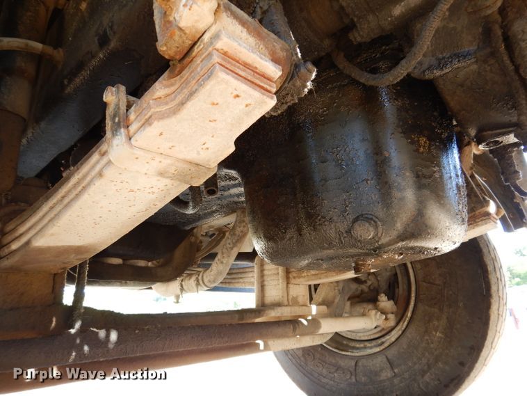 image for item IN9977 1992 Western Star 4864F  truck cab and chassis