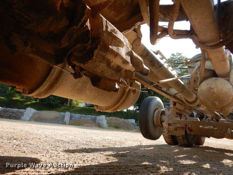 image for item IN9977 1992 Western Star 4864F  truck cab and chassis