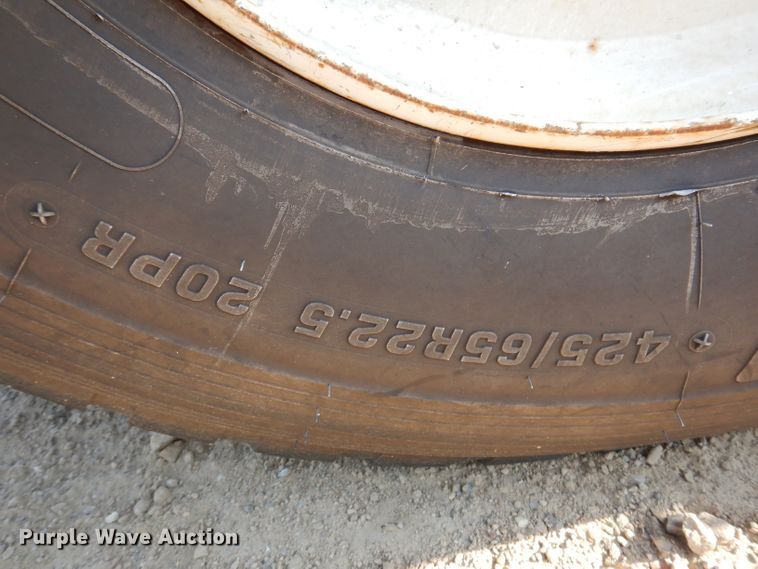 image for item IN9977 1992 Western Star 4864F  truck cab and chassis