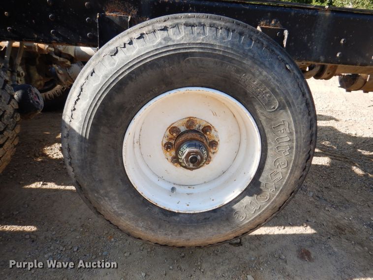 image for item IN9977 1992 Western Star 4864F  truck cab and chassis