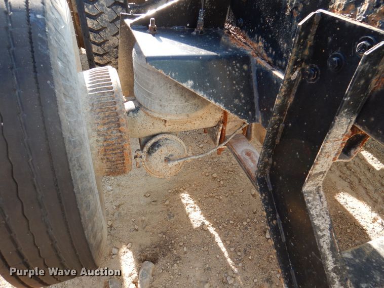 image for item IN9977 1992 Western Star 4864F  truck cab and chassis