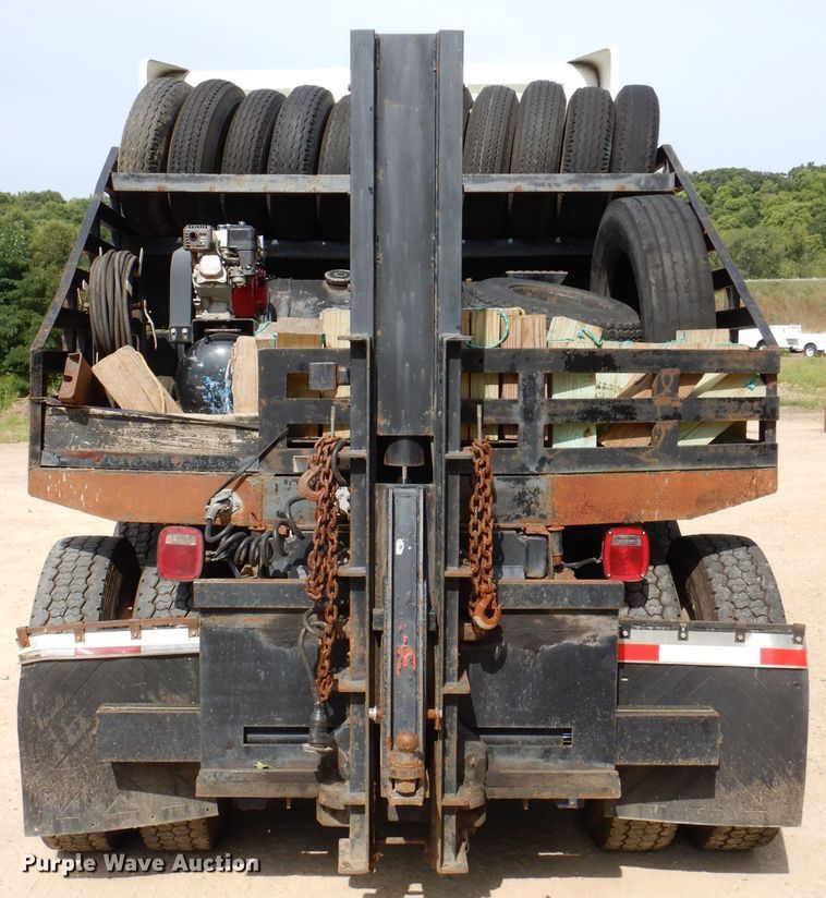 image for item IN9978 1996 Peterbilt 377  toter truck