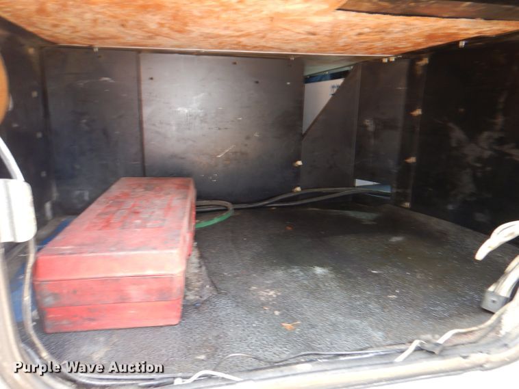 image for item IN9978 1996 Peterbilt 377  toter truck