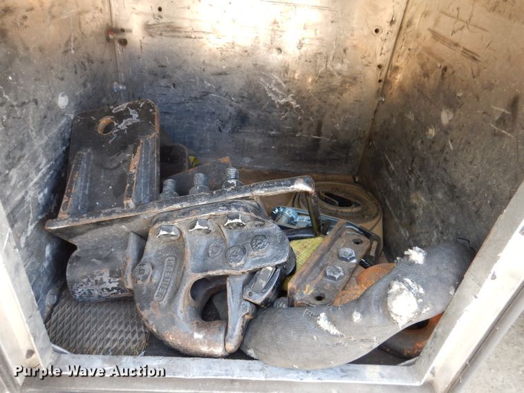 image for item IN9978 1996 Peterbilt 377  toter truck