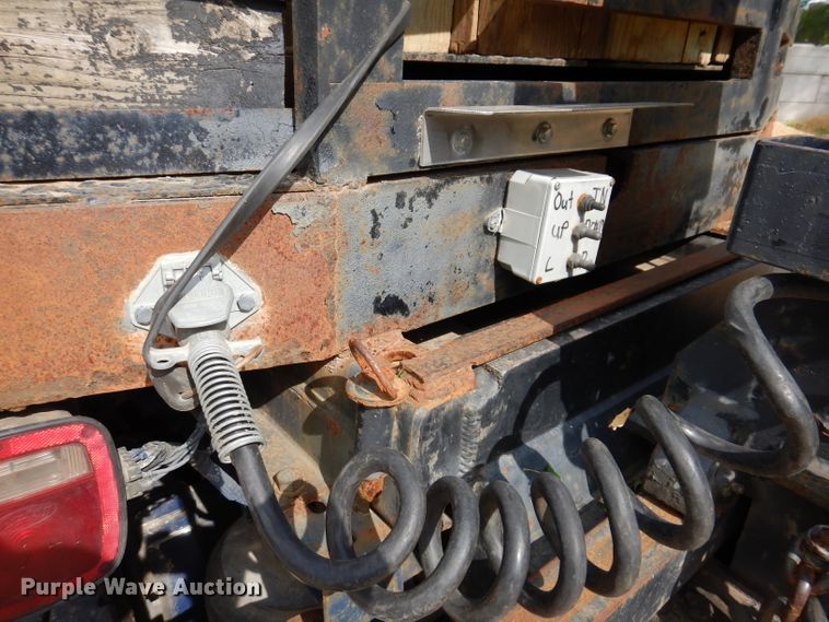 image for item IN9978 1996 Peterbilt 377  toter truck