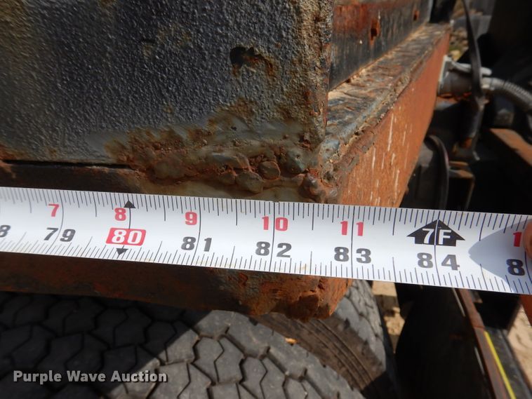 image for item IN9978 1996 Peterbilt 377  toter truck