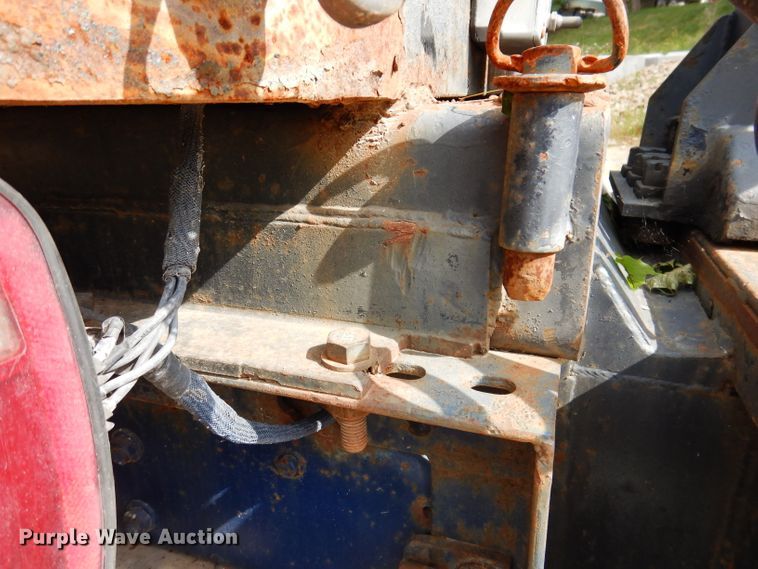 image for item IN9978 1996 Peterbilt 377  toter truck