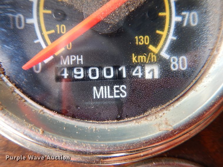 image for item IN9978 1996 Peterbilt 377  toter truck