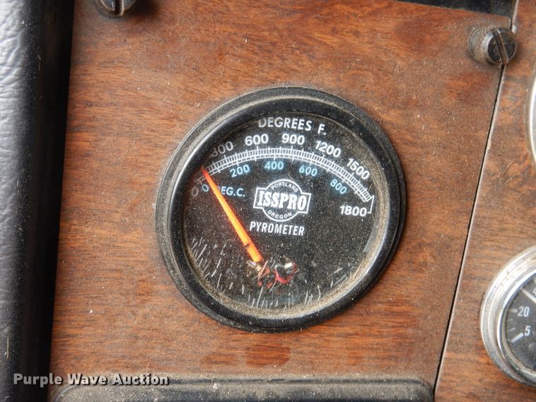 image for item IN9978 1996 Peterbilt 377  toter truck